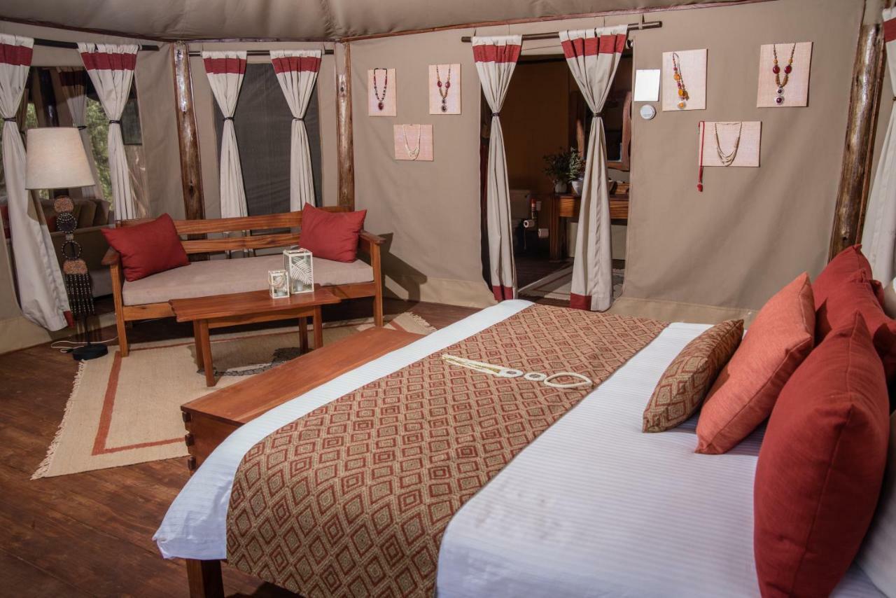 Elephant Bedroom Camp - Samburu Archers Post Bagian luar foto